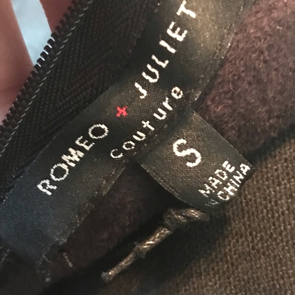 Romeo and Juliet COUTURE Black faux leather top Size Small - Picture 11 of 15